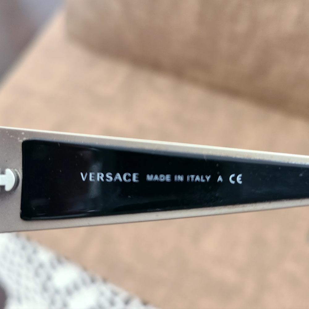 GIANNI VERSACE VINTAGE OVERSIZED SUNGLASSES EUC - Picture 4 of 8